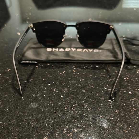 Shady Rays Sunglasses - Picture 3 of 4